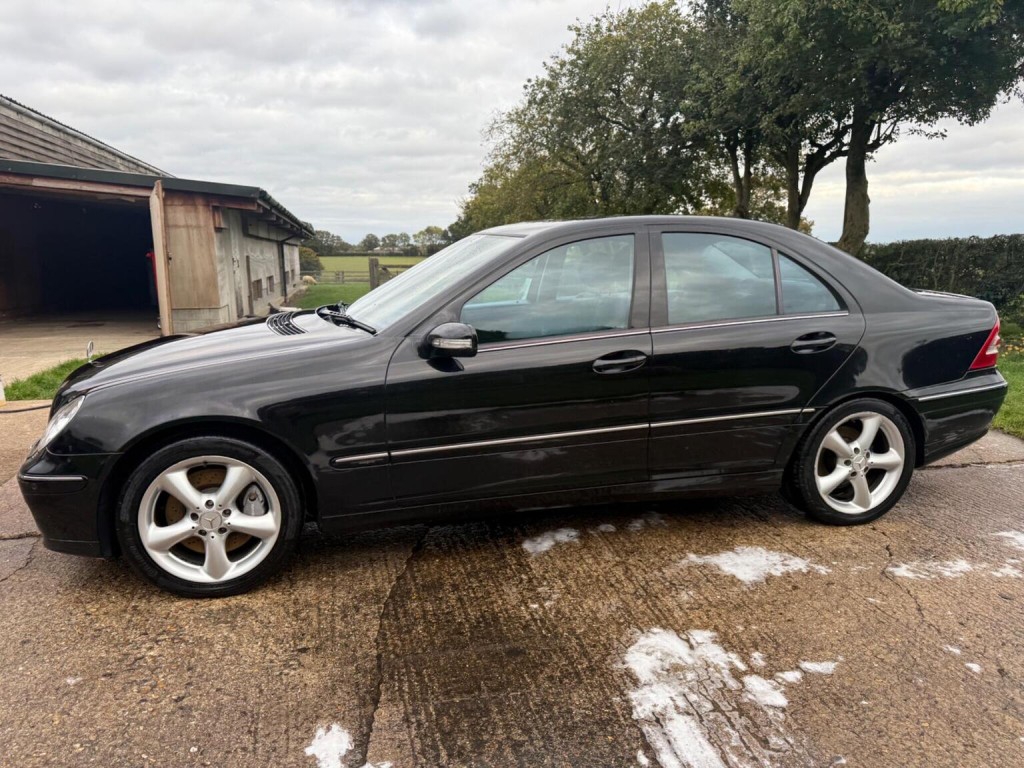 MERCEDES-BENZ C CLASS