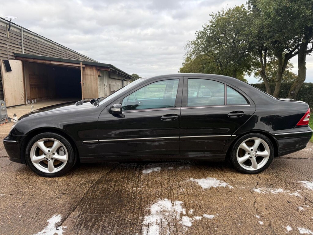 MERCEDES-BENZ C CLASS
