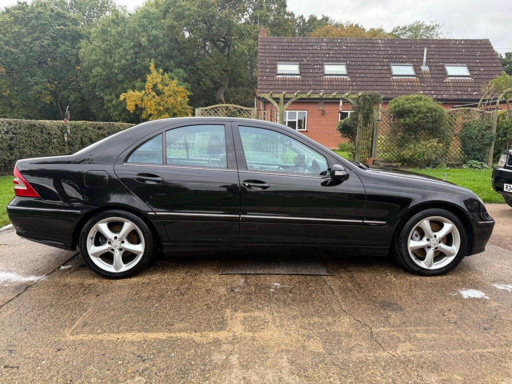 MERCEDES-BENZ C CLASS