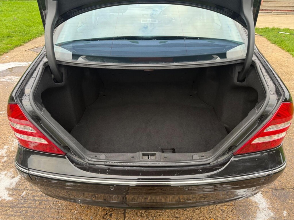 MERCEDES-BENZ C CLASS