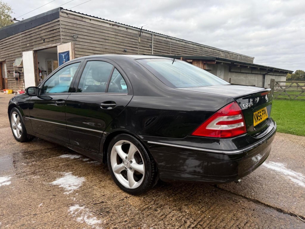 MERCEDES-BENZ C CLASS