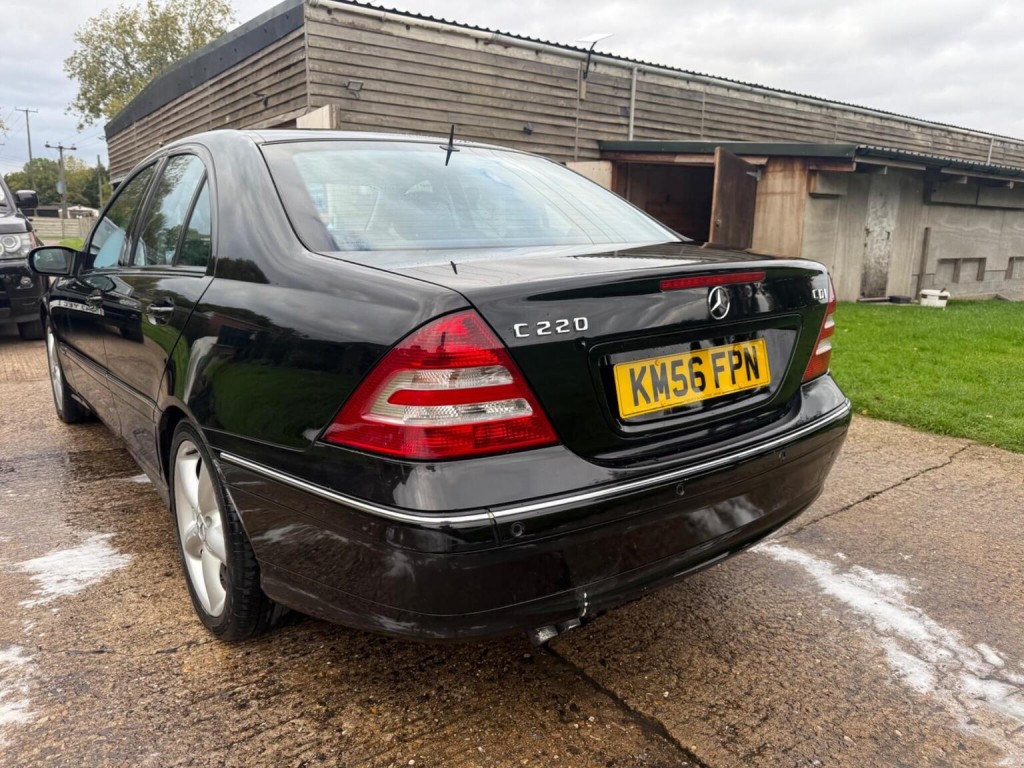 MERCEDES-BENZ C CLASS