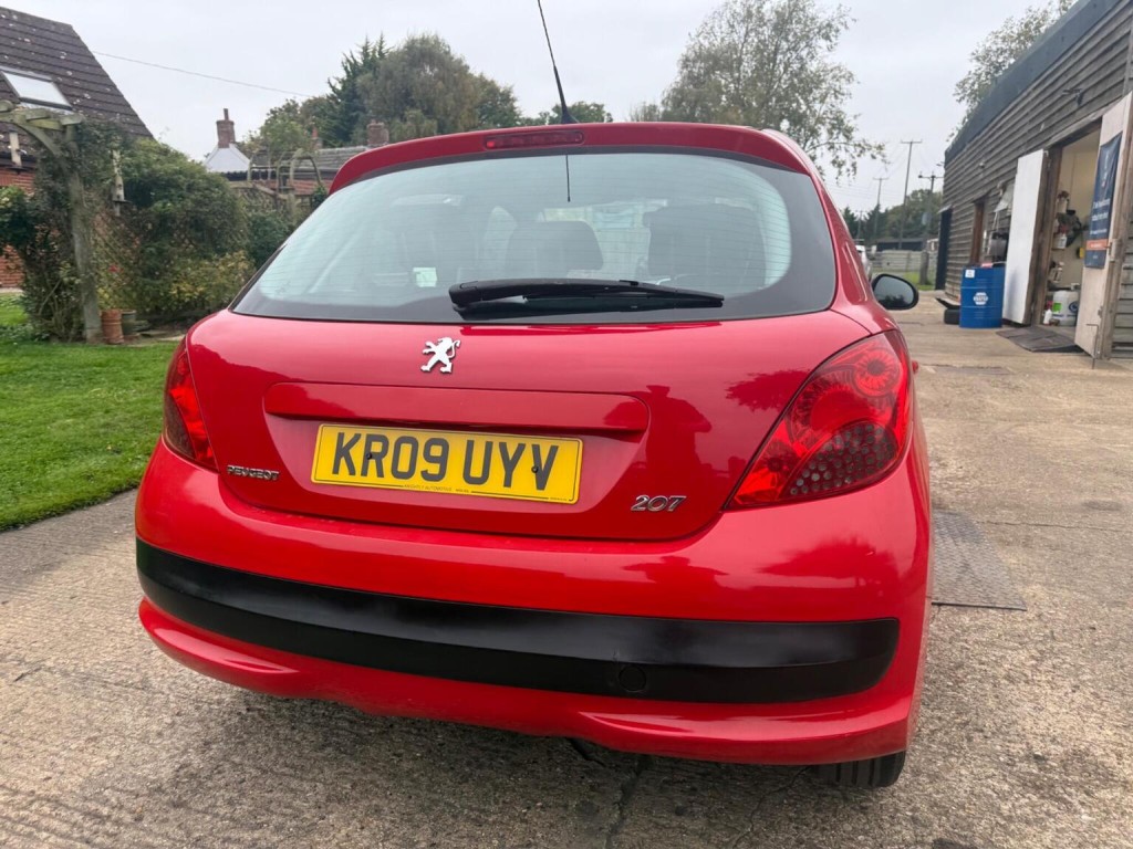 PEUGEOT 207