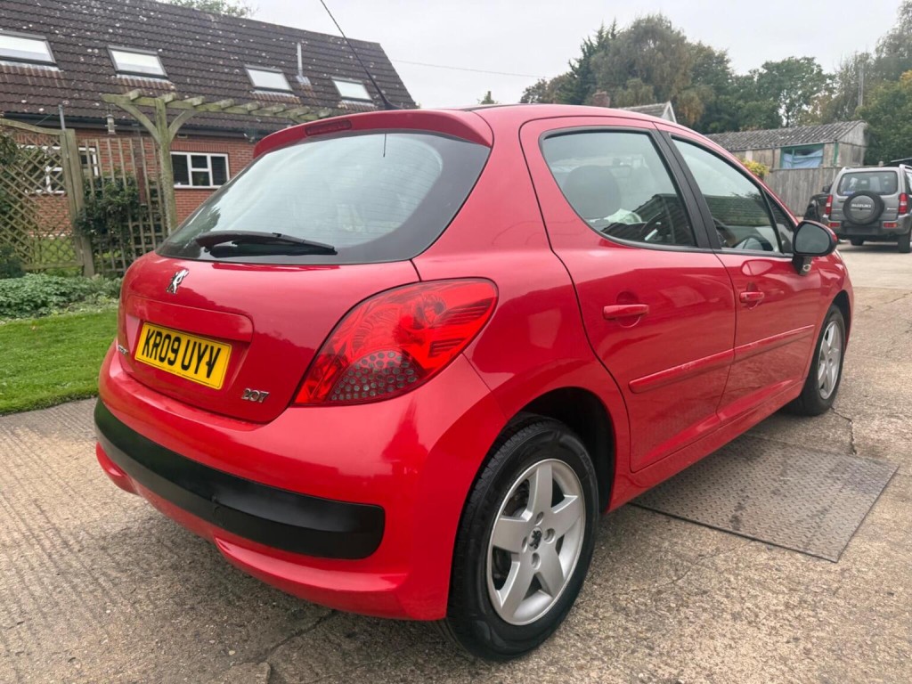 PEUGEOT 207