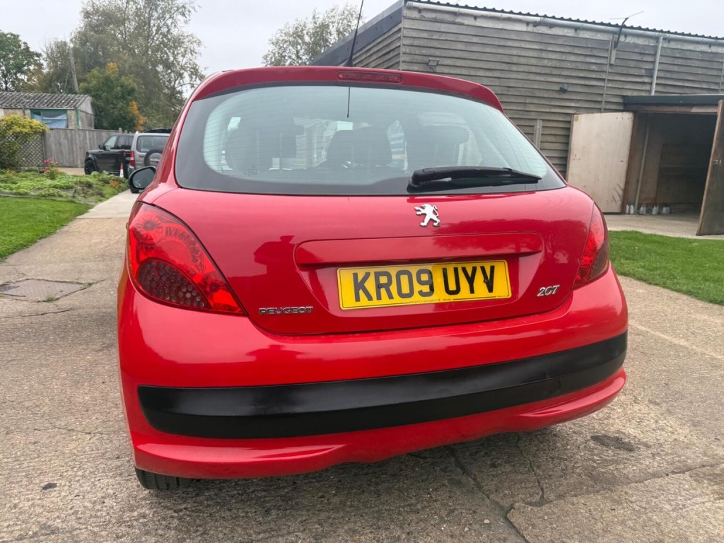 PEUGEOT 207