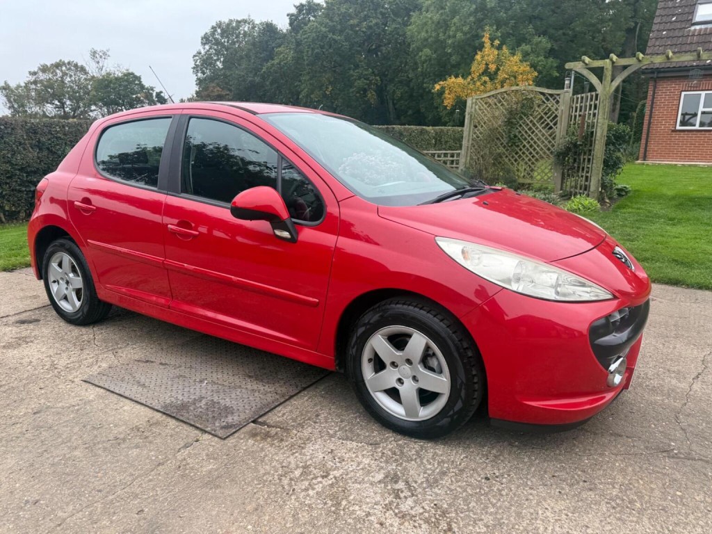 PEUGEOT 207