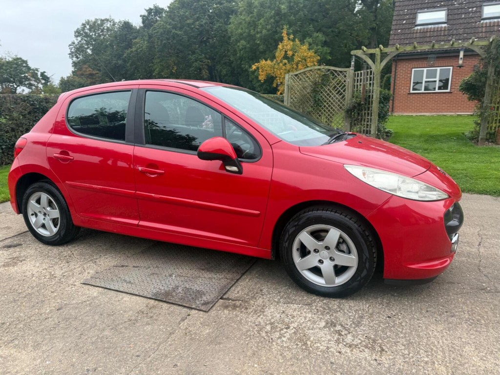 PEUGEOT 207