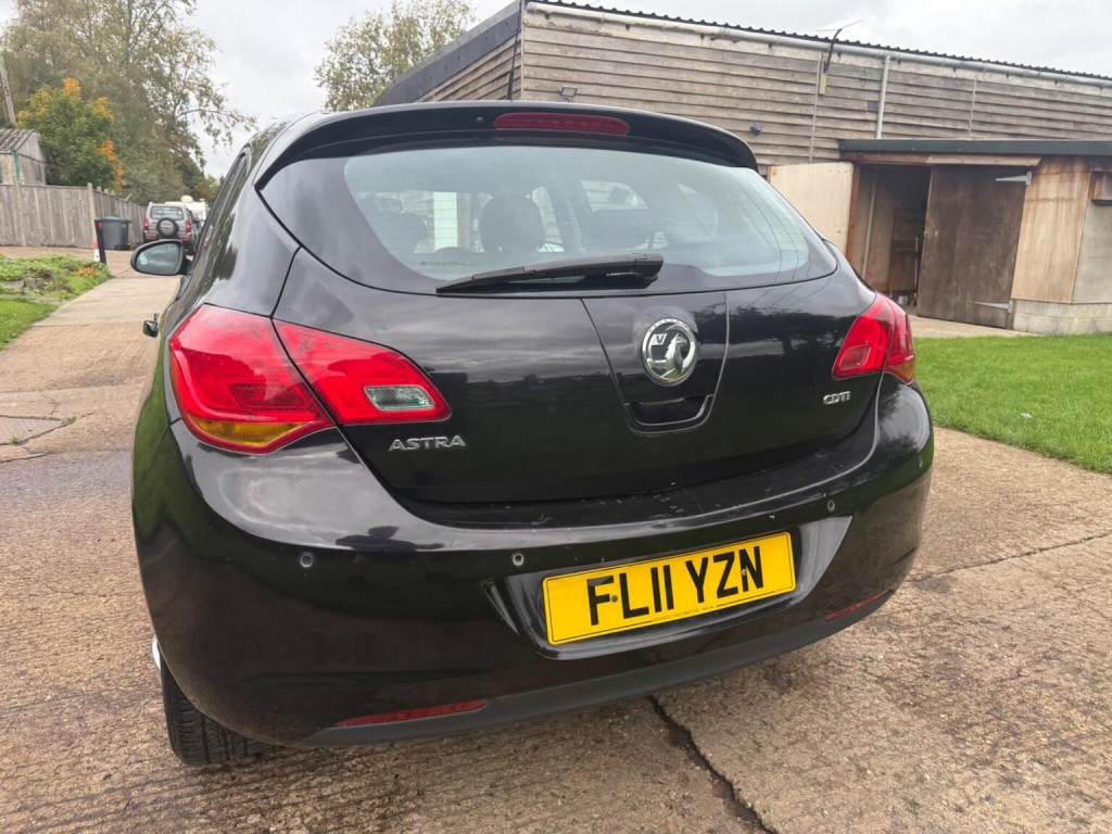 VAUXHALL ASTRA