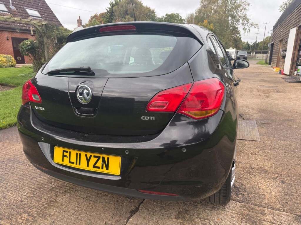 VAUXHALL ASTRA