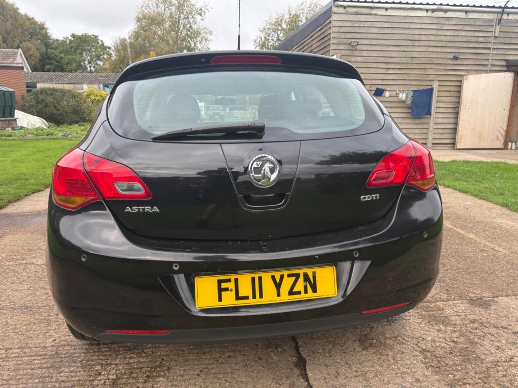 VAUXHALL ASTRA