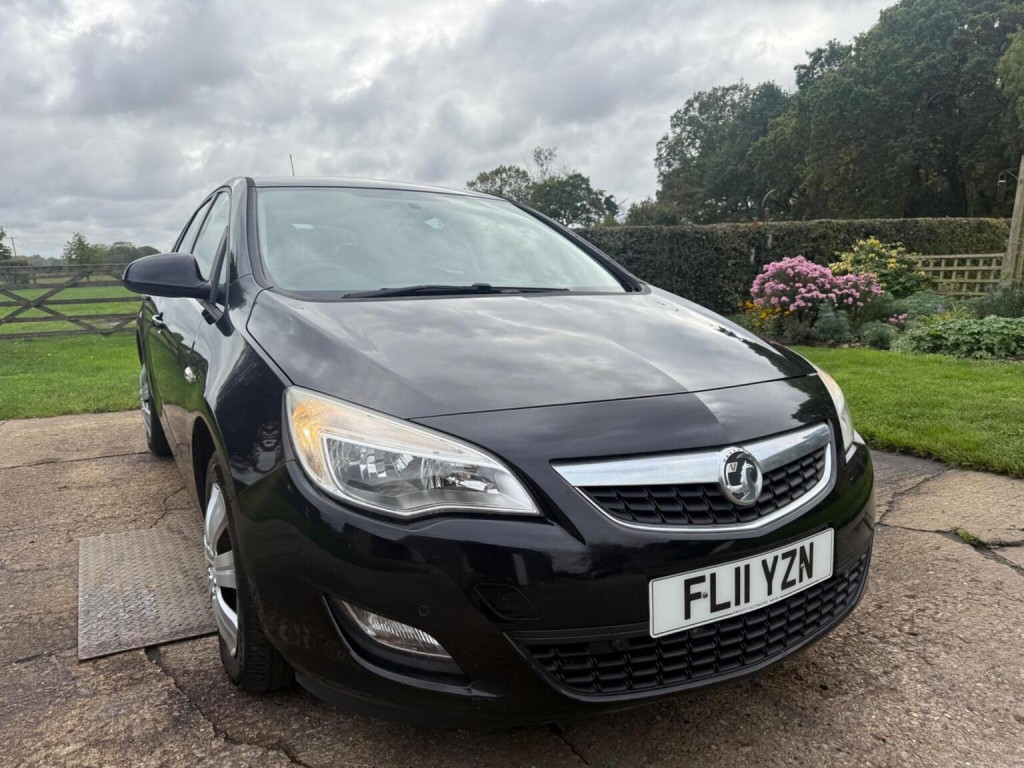 VAUXHALL ASTRA