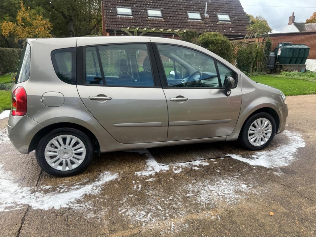 RENAULT GRAND MODUS