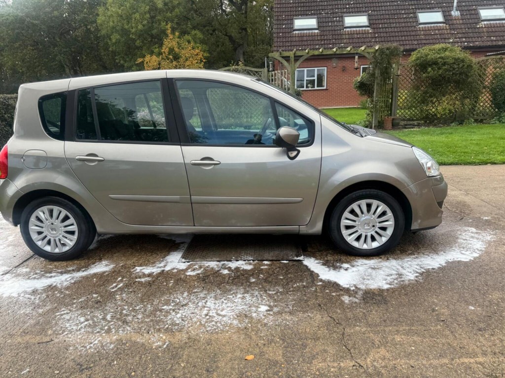RENAULT GRAND MODUS