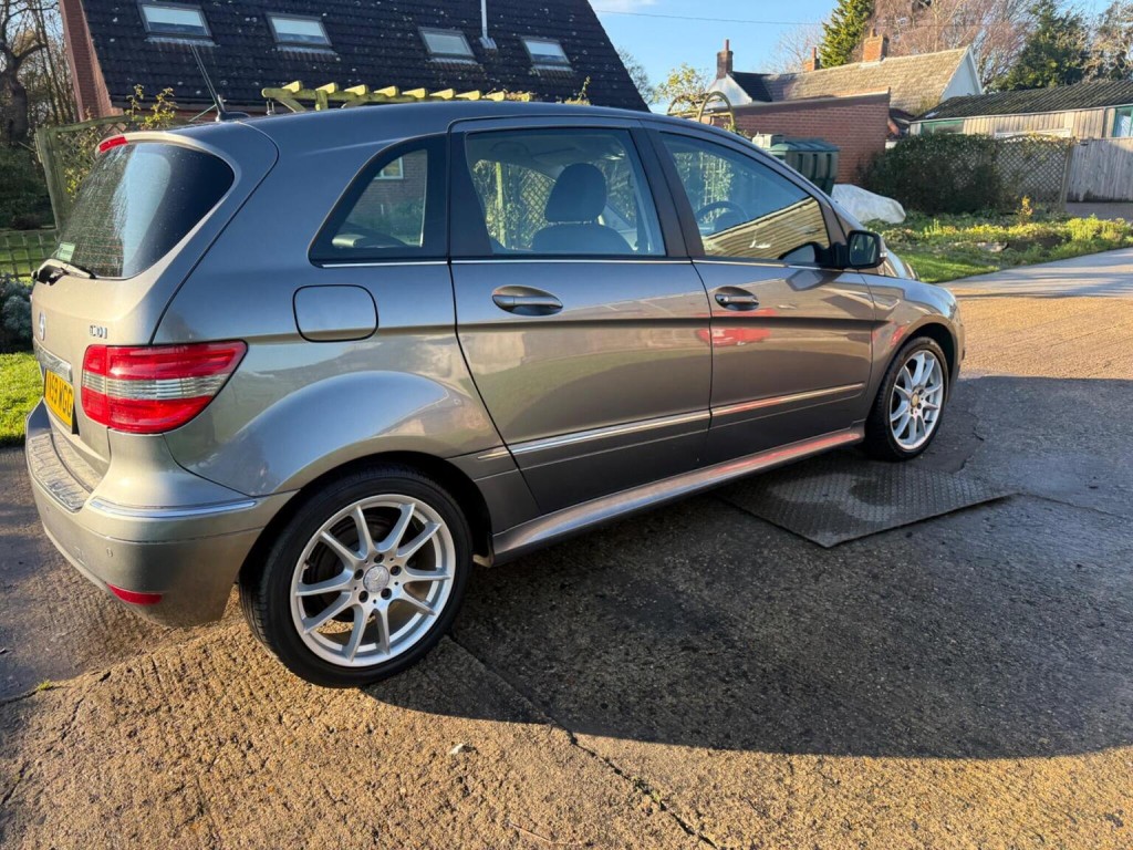 MERCEDES-BENZ B CLASS