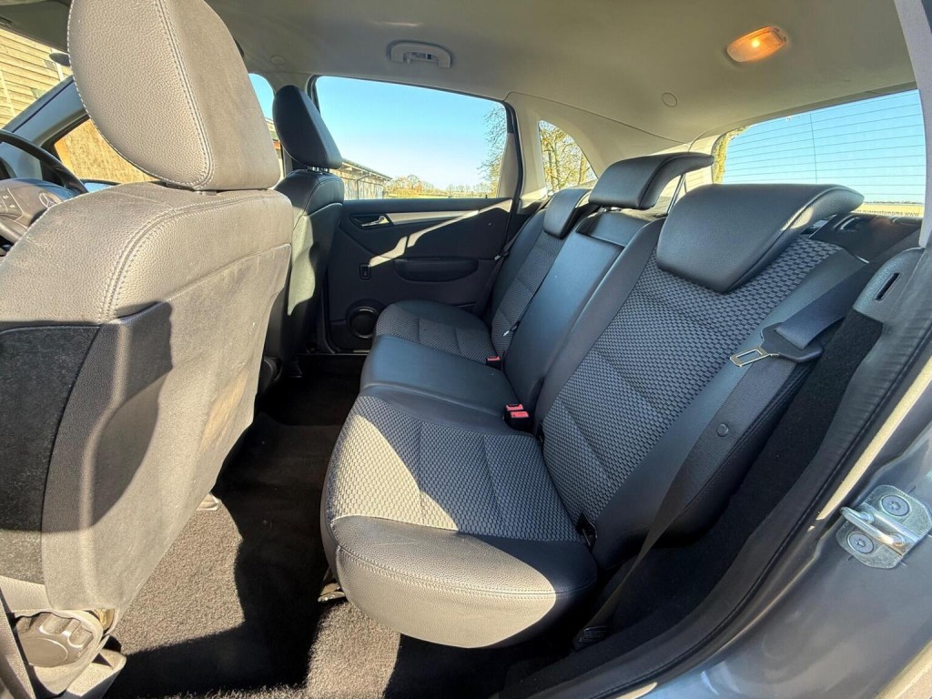 MERCEDES-BENZ B CLASS