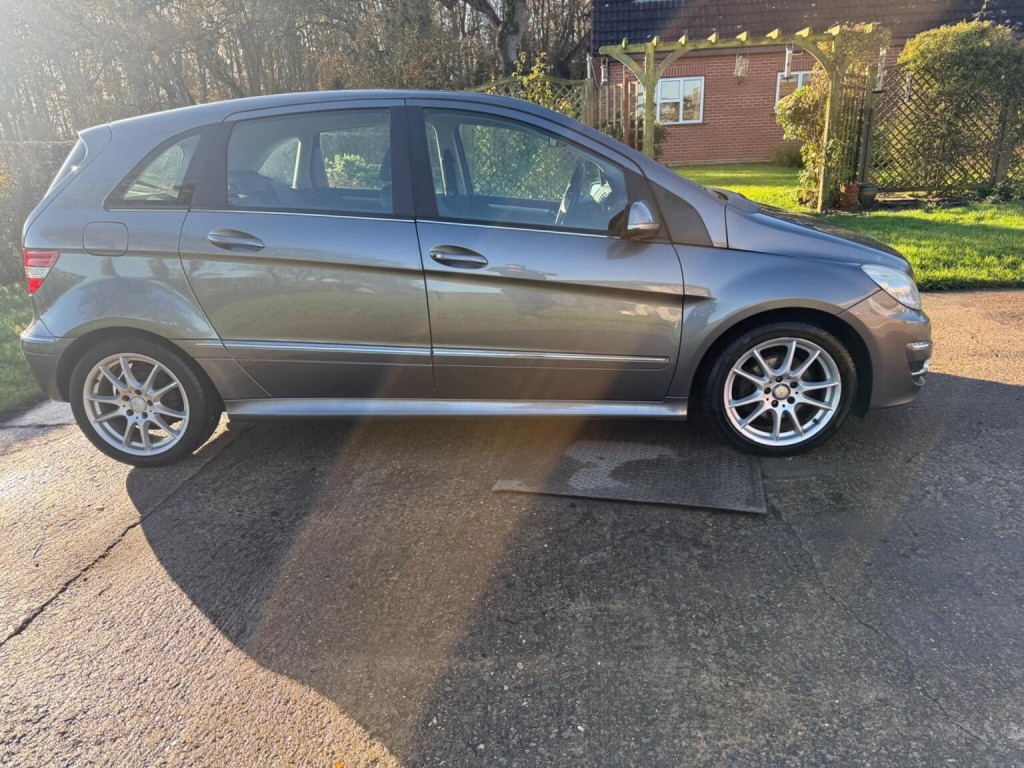 MERCEDES-BENZ B CLASS