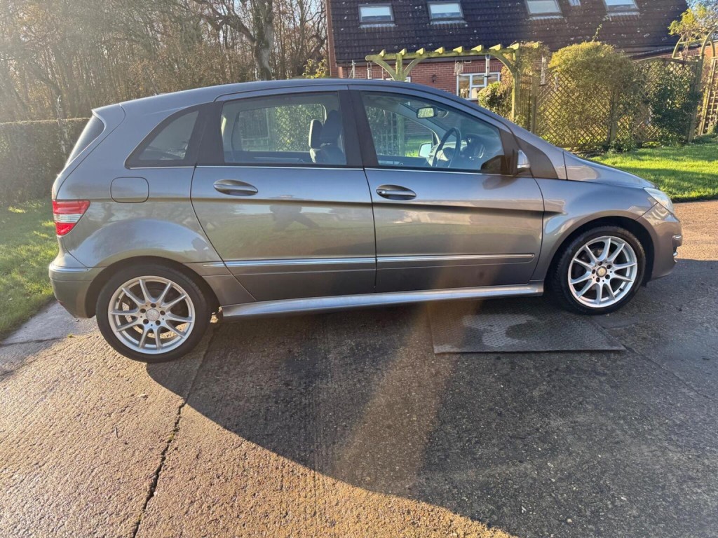 MERCEDES-BENZ B CLASS