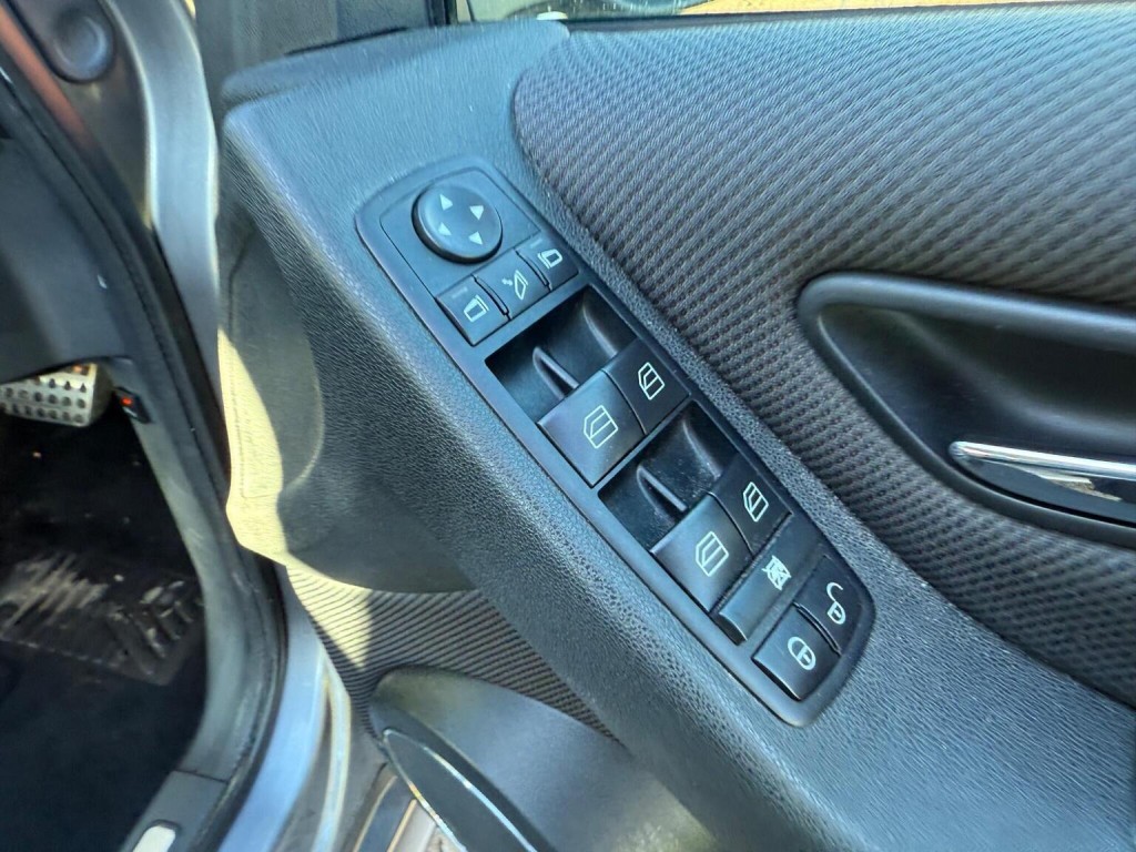 MERCEDES-BENZ B CLASS