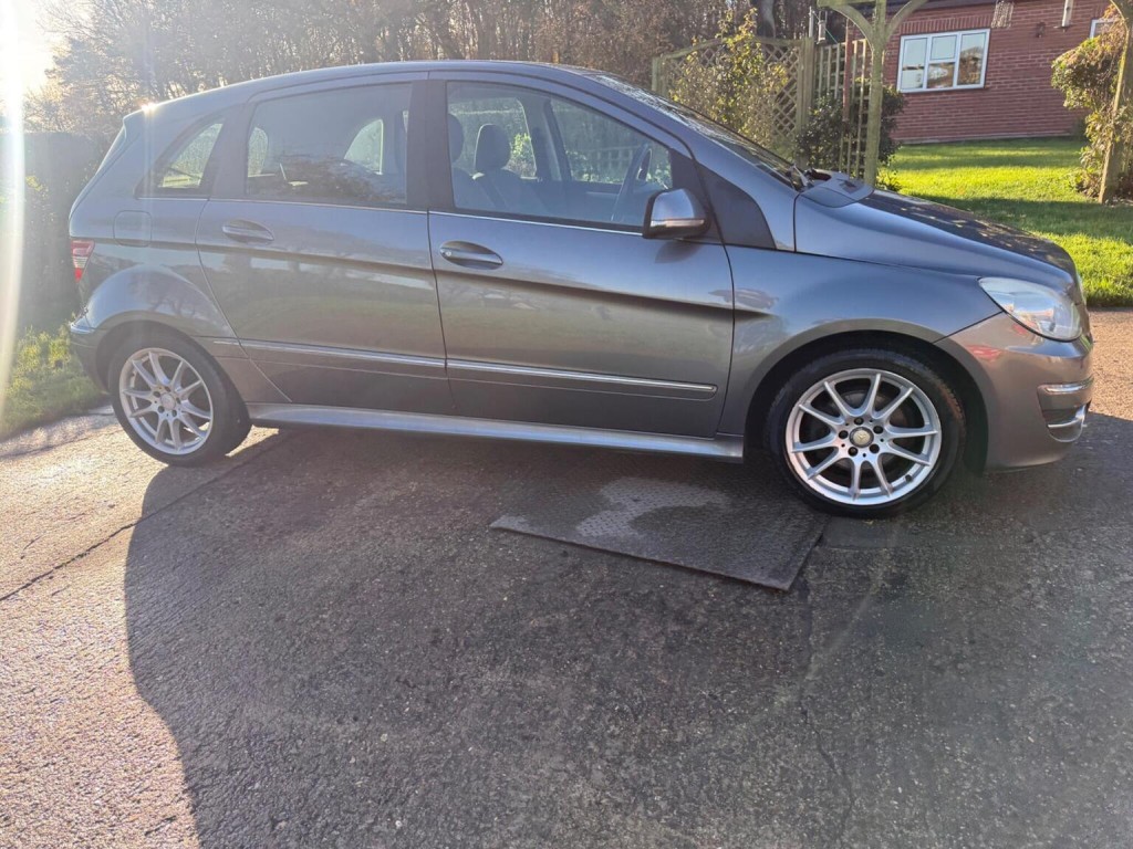 MERCEDES-BENZ B CLASS