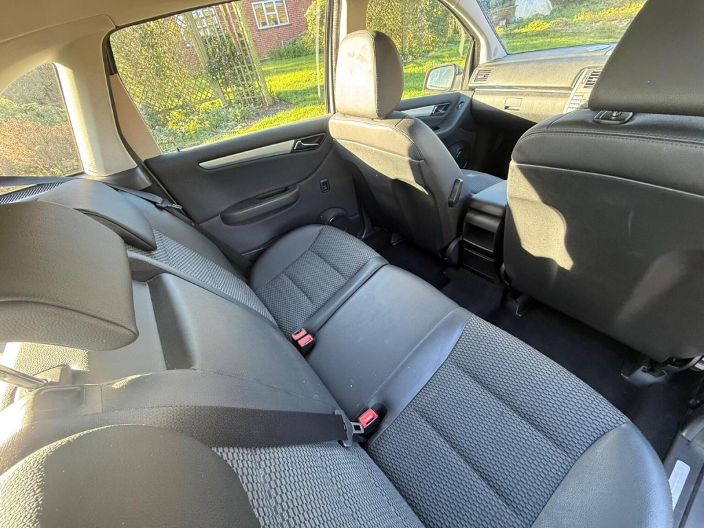 MERCEDES-BENZ B CLASS