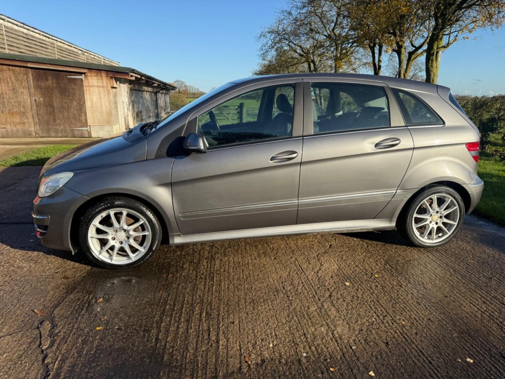 MERCEDES-BENZ B CLASS