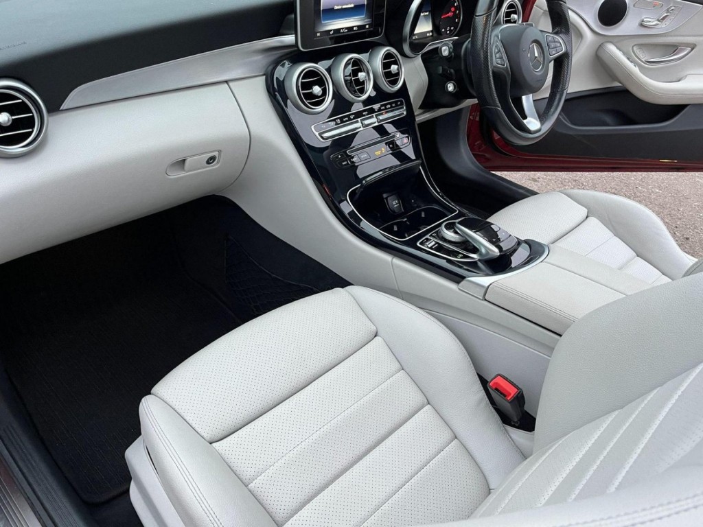 MERCEDES-BENZ C CLASS