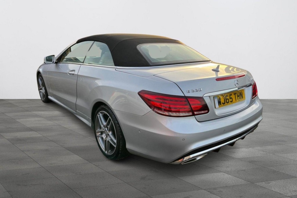 MERCEDES-BENZ E CLASS