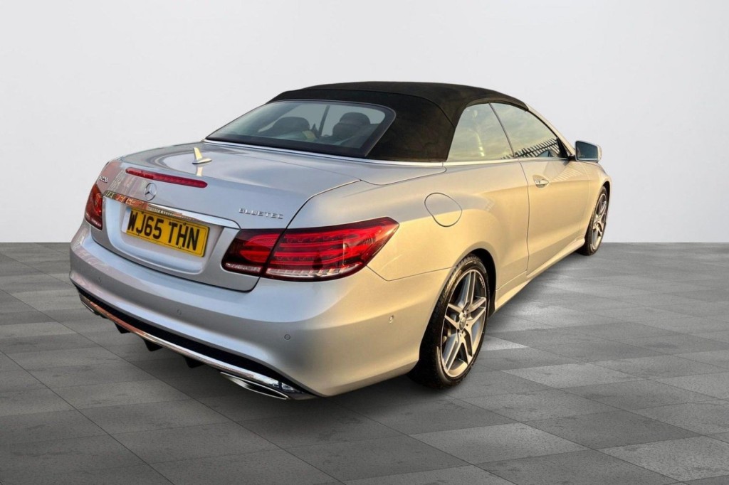 MERCEDES-BENZ E CLASS