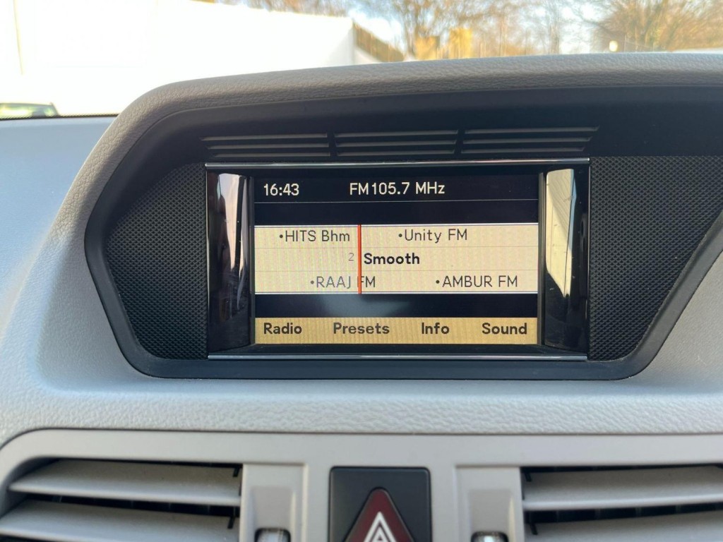 MERCEDES-BENZ E CLASS