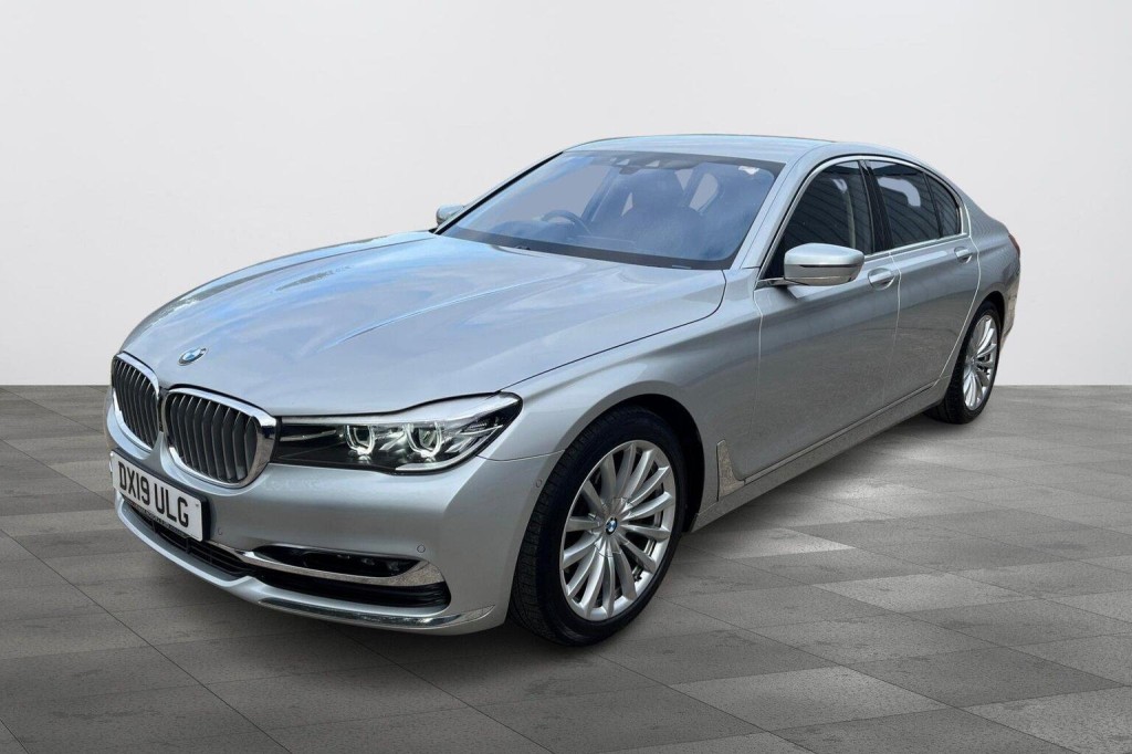 BMW 7 SERIES