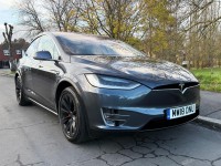 TESLA MODEL X