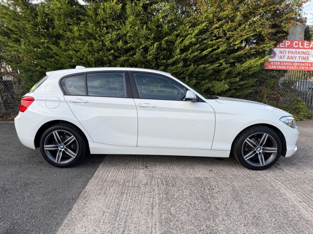 BMW 1 SERIES