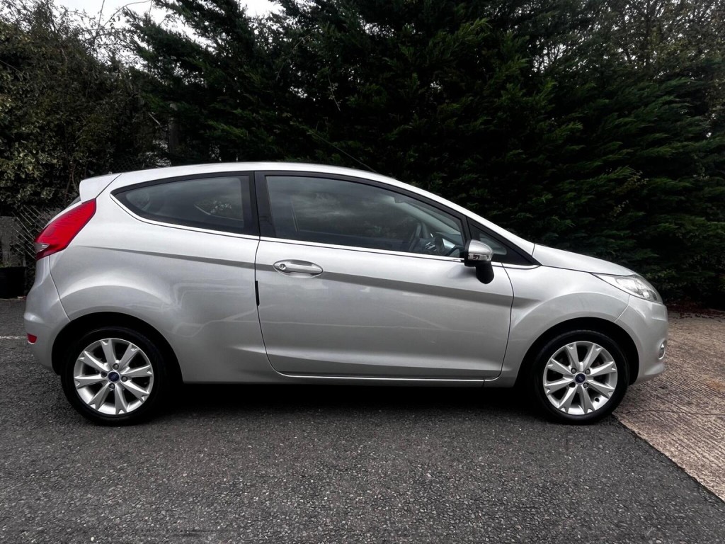 FORD FIESTA
