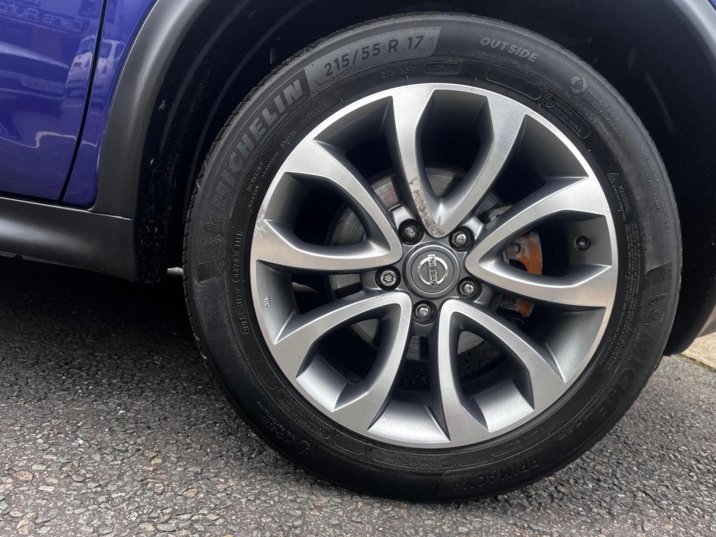 NISSAN JUKE