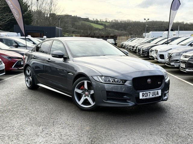 JAGUAR XE