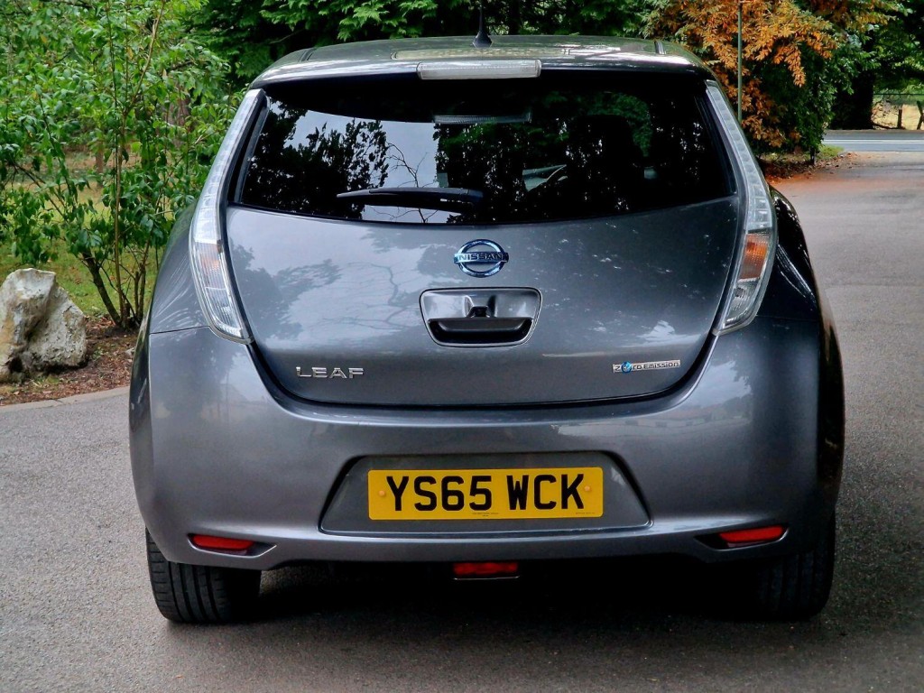 NISSAN LEAF
