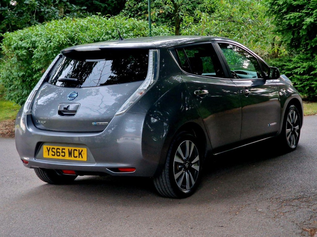 NISSAN LEAF