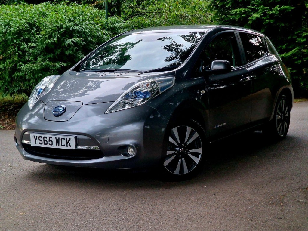 NISSAN LEAF