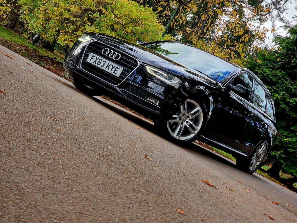 AUDI A4 AVANT