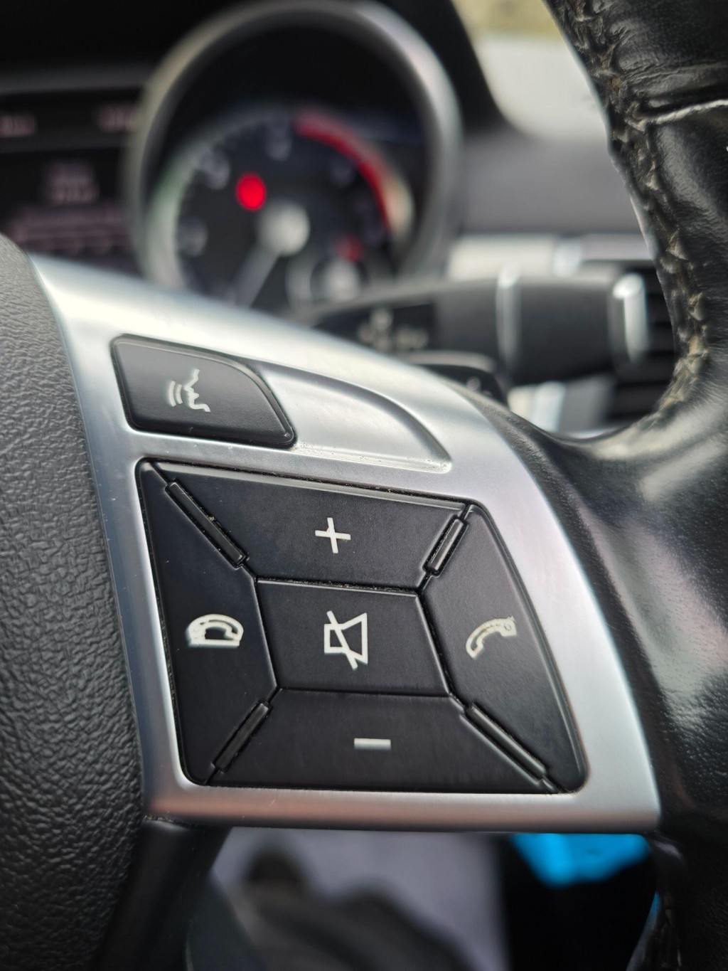 MERCEDES-BENZ M CLASS