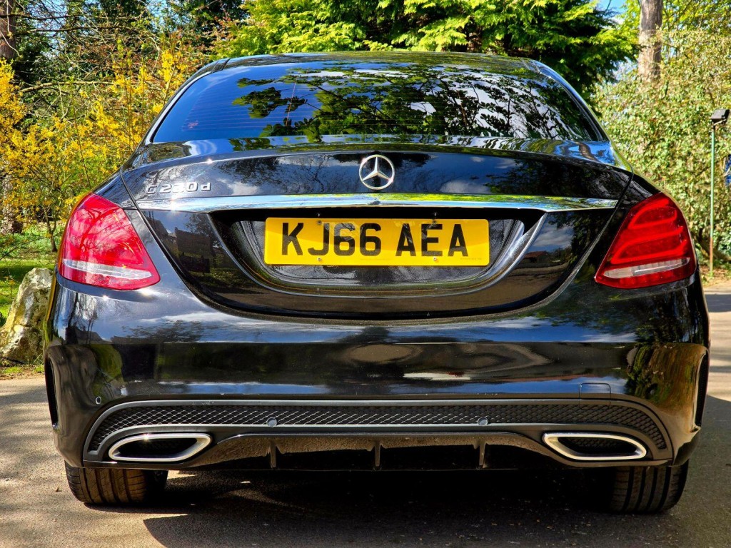 MERCEDES-BENZ C CLASS