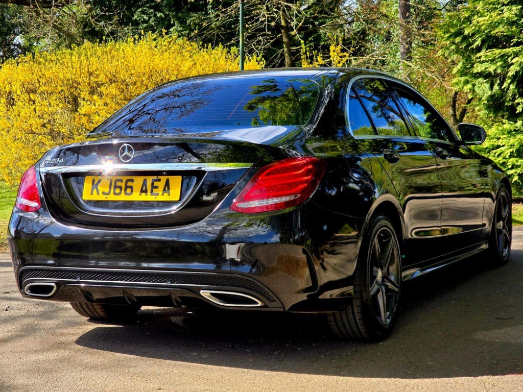 MERCEDES-BENZ C CLASS