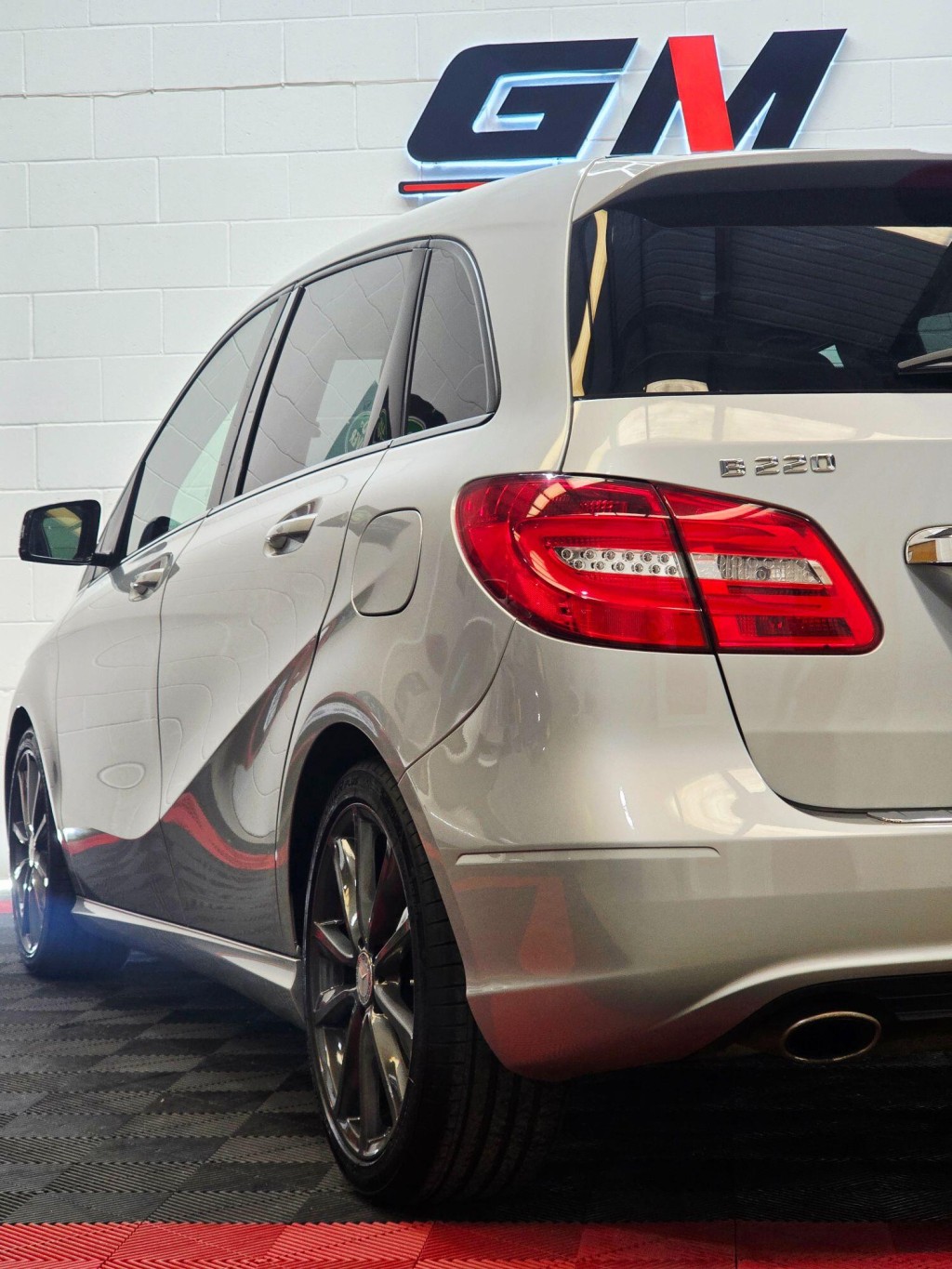 MERCEDES-BENZ B CLASS