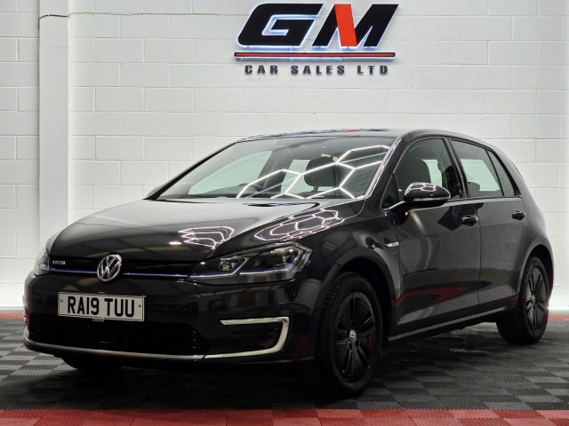 VOLKSWAGEN GOLF 35.8kWh e-Golf