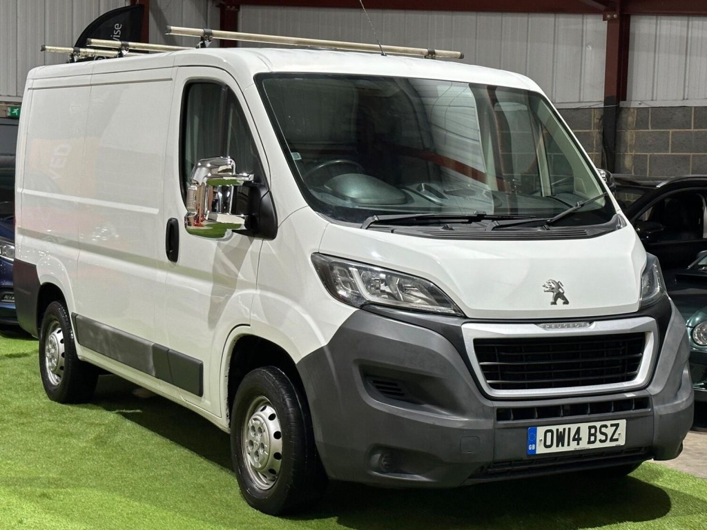 View PEUGEOT BOXER 2.2 HDi 330 L1 H1 4dr