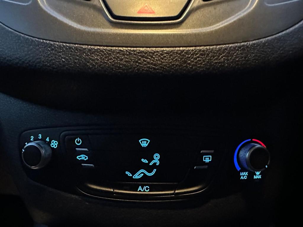 FORD TRANSIT COURIER