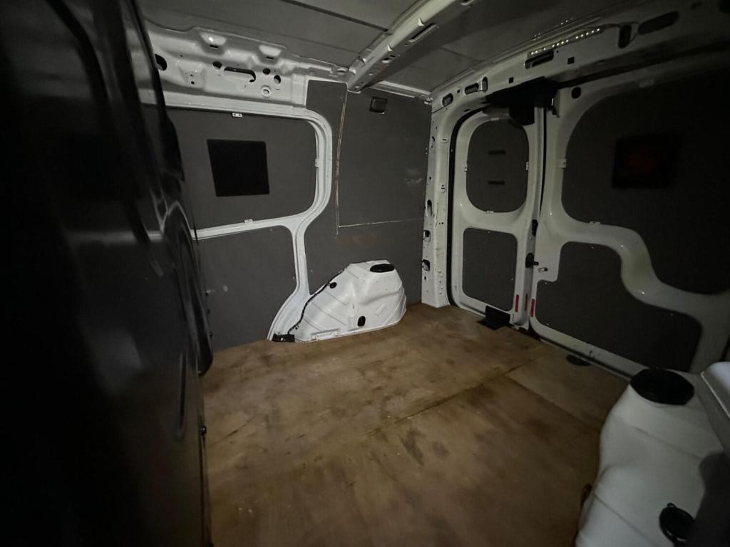 FORD TRANSIT COURIER