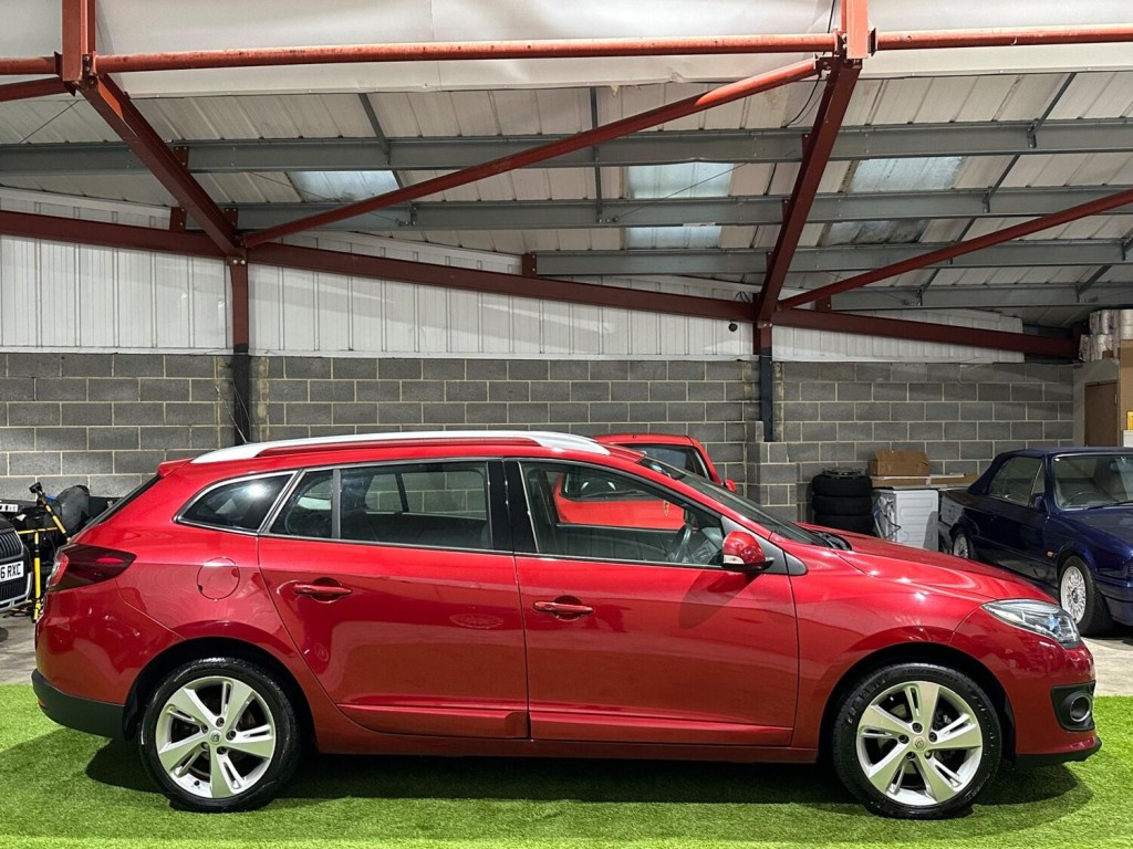 View RENAULT MEGANE 1.5 dCi ENERGY Dynamique TomTom Sport Tourer Euro 5 (s/s) 5dr