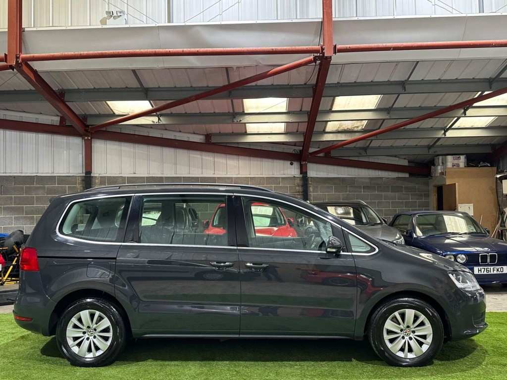 View VOLKSWAGEN SHARAN 2.0 TDI BlueMotion Tech SE DSG Euro 5 (s/s) 5dr