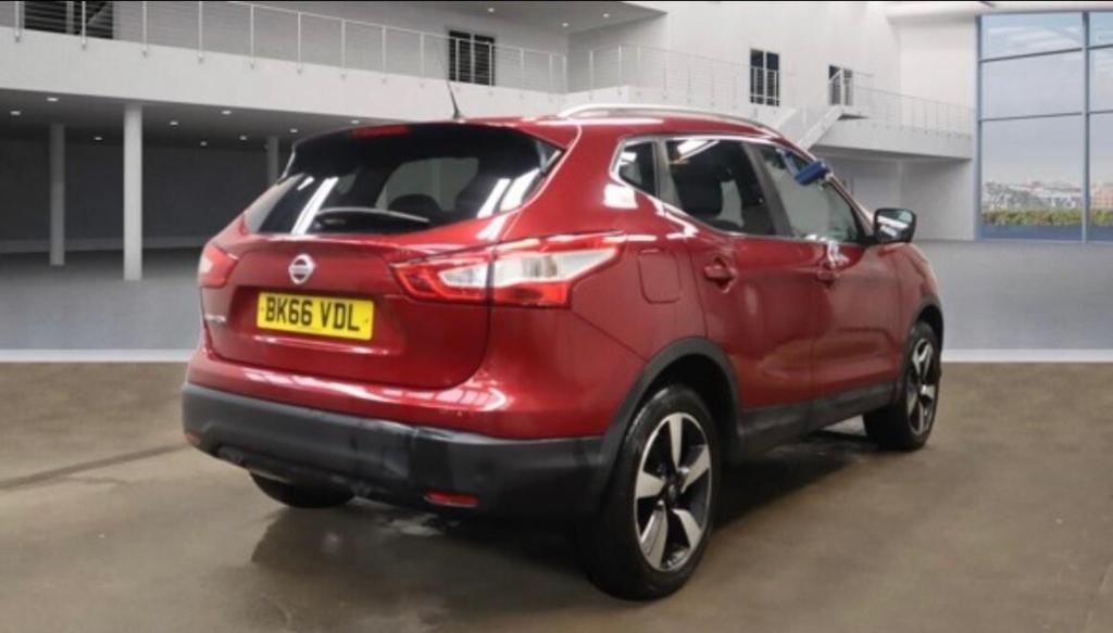 View NISSAN QASHQAI 1.5 dCi N-Connecta 2WD Euro 6 (s/s) 5dr